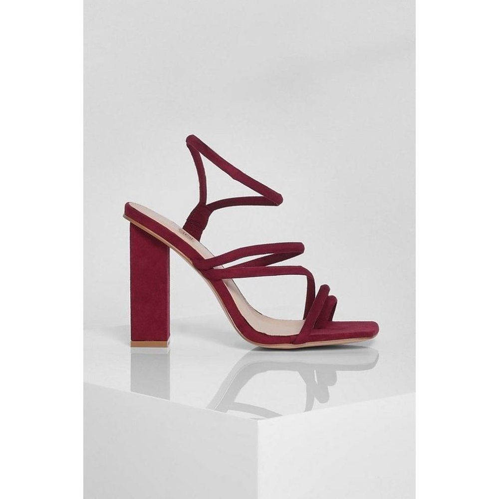 WIDE WIDTH PADDED SQUARE TOE BLOCK HEELS